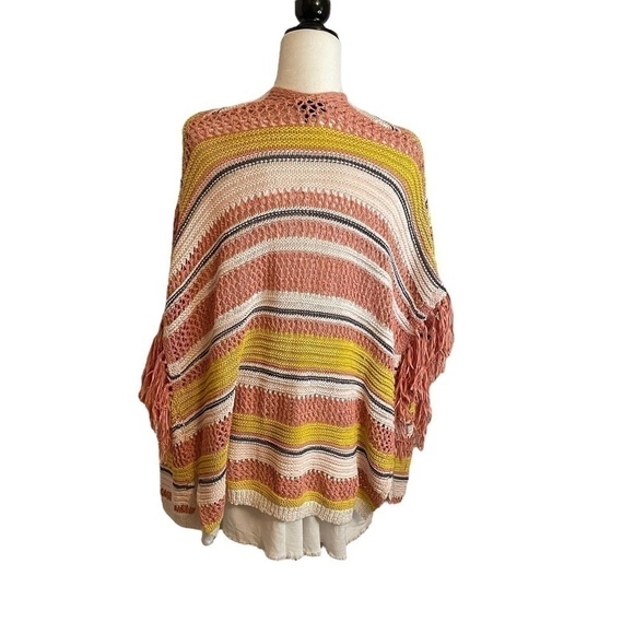 JESSICA Simpson Open Crochet Vest. Fringe Trim
Size 1X - Picture 7 of 9